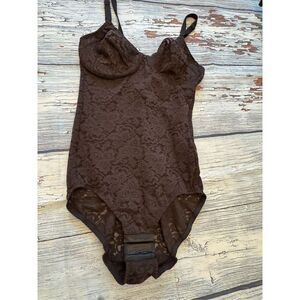 Maiden form black lace undergarment 34 C new without tag, no flaws and in excell